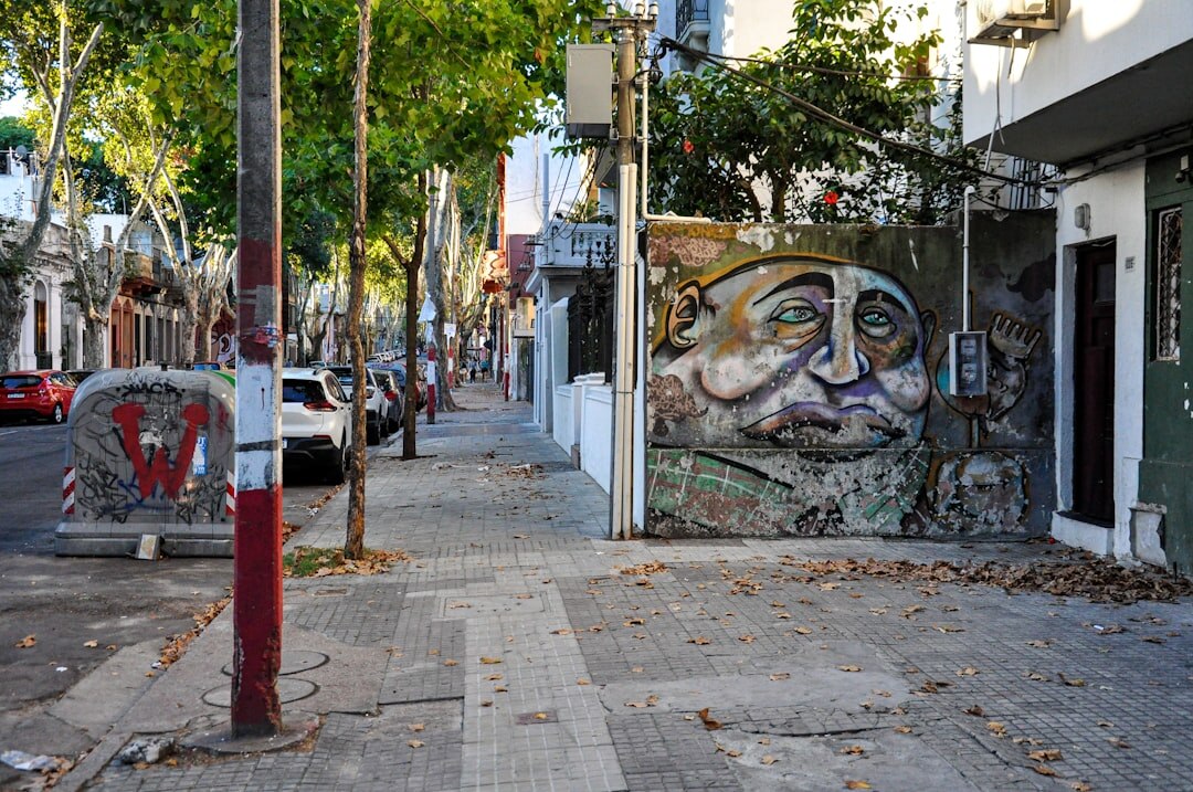 Portrait of a Uruguayan automotive journalist and writer